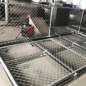 The production process of chain link temporary fences