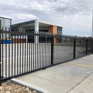 Which is better steel or aluminum gates?