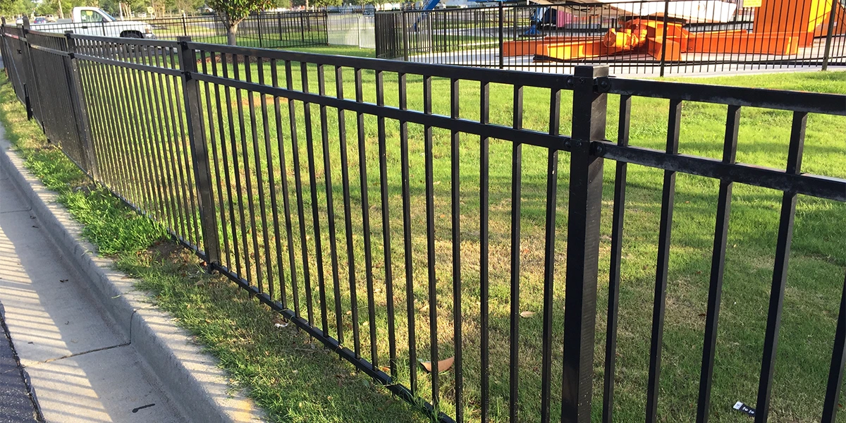 Flat Top Fence