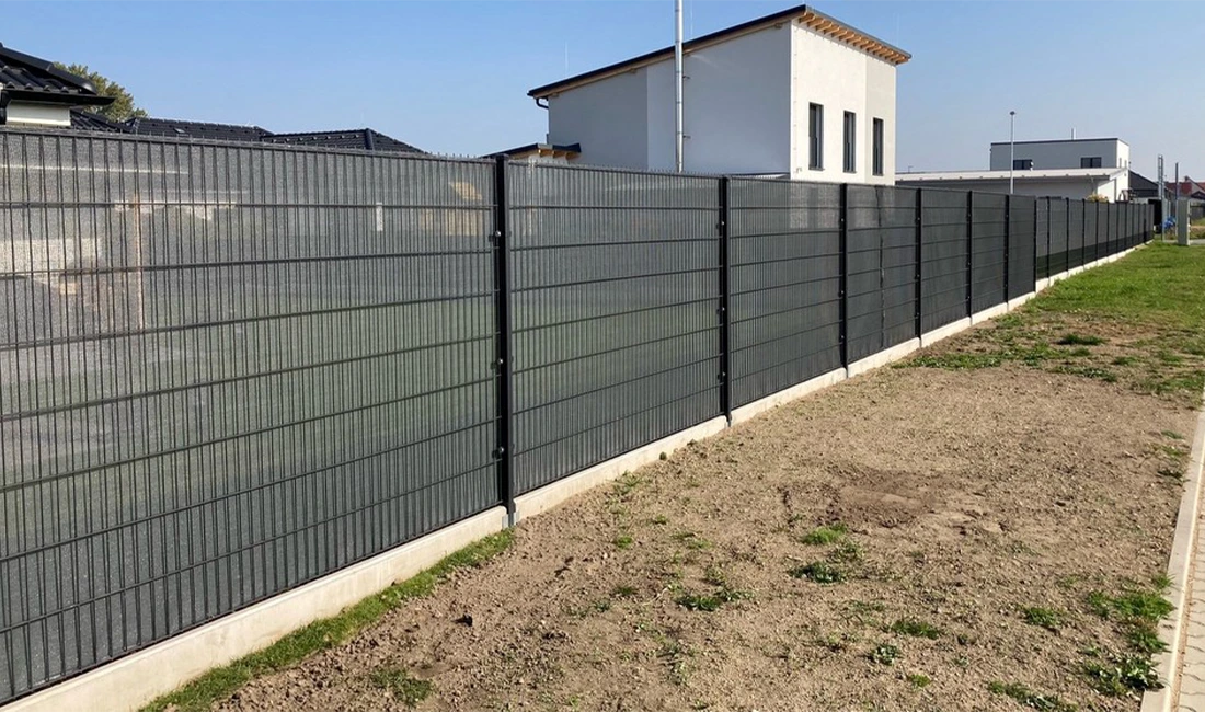 Welded Double Wire Mesh Fence